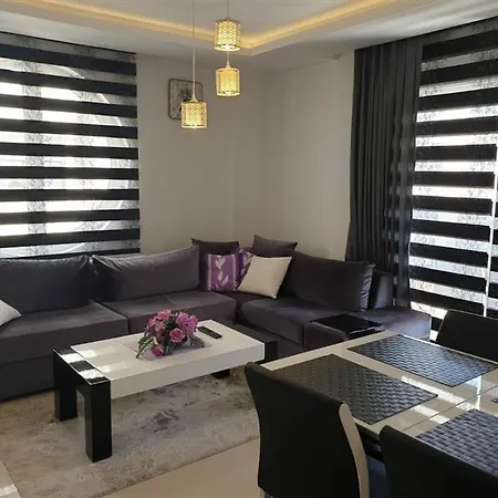 1+1 в центре алании 500м до моря Best 17 \ 4459 *